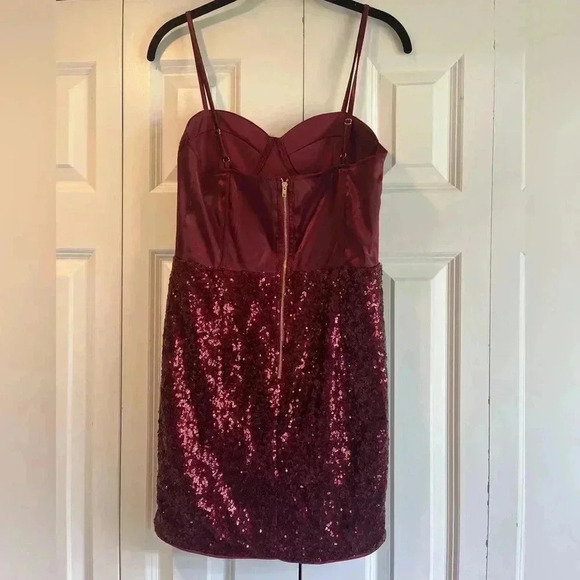 Dance in the‎ Spotlight Burgundy Satin Sequin Bustier Mini Dress Size M B25 - Picture 4 of 8